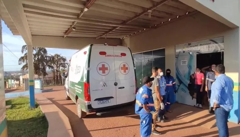   Cinco de los fallecidos murieron en el local y el sexto fue rescatado con vida, pero murió en un hospital de la región.