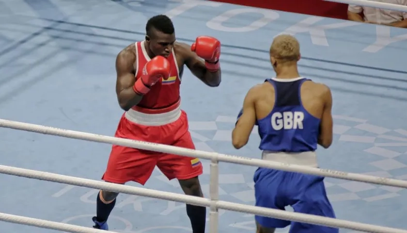 Jorge Luis Vivas en su combate ante Benjamin Wittatker.