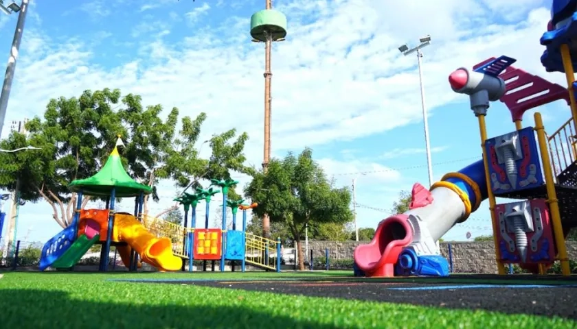 Juegos infantiles en el Parque San Francisco.