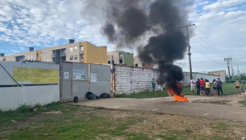 Protesta de los habitantes de los apartamentos. 