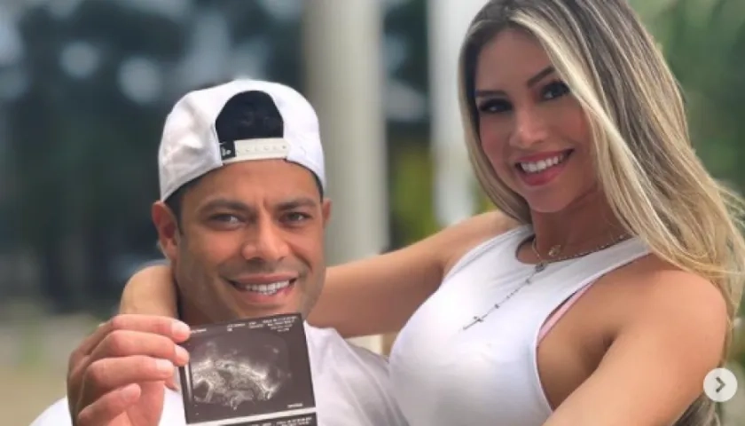 Hulk y Camila Sousa.
