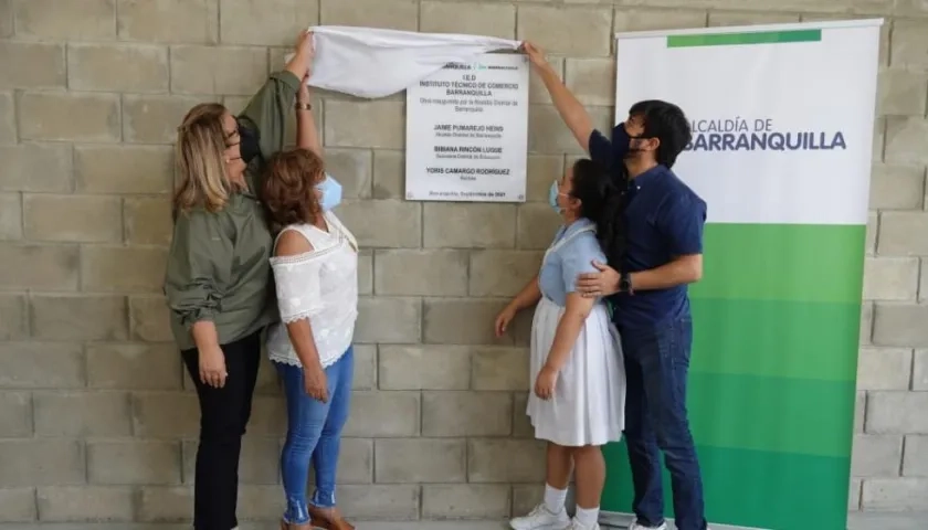 Acto de entrega de la obra.