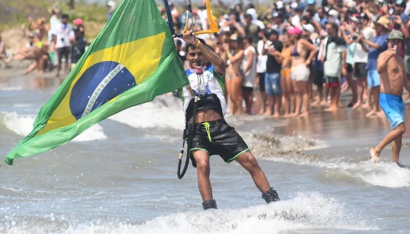 El certamen reúne a los mejores del kitesurf a nivel mundial.