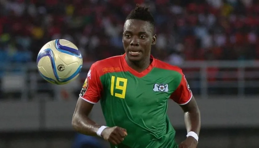 Bertrand Traore, jugador de Burkina Faso. 