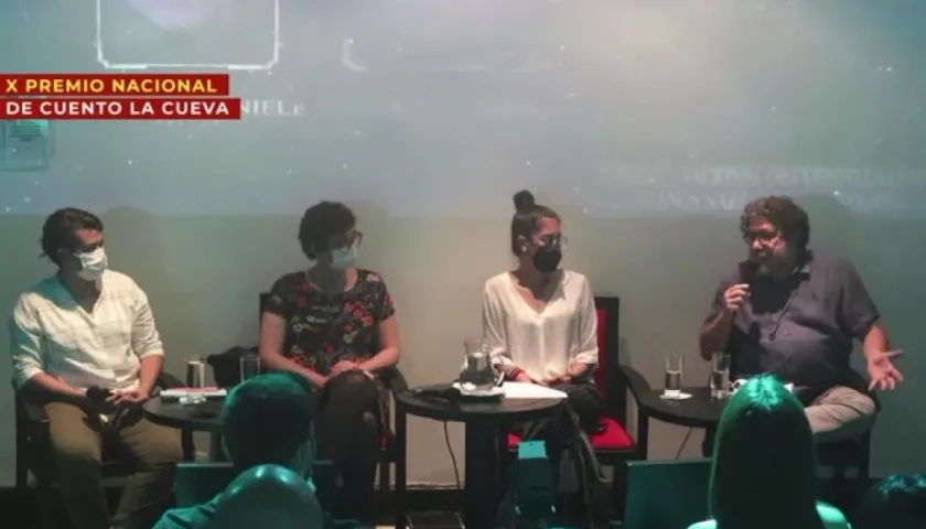 Las autoras ganadoras del Premio Nacional de Cuento La Cueva.