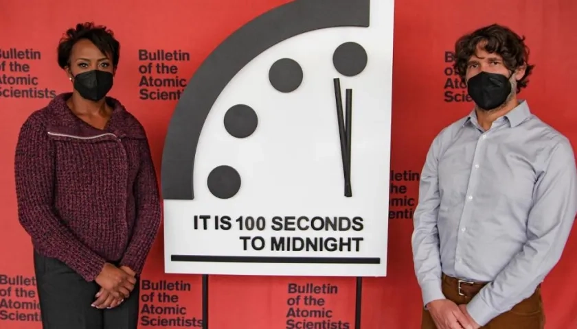 DoomsdayClock una vez más a 100 segundos para la medianoche. 