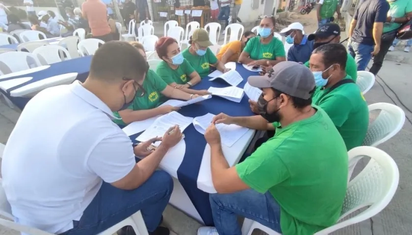 Socialización de los programas.