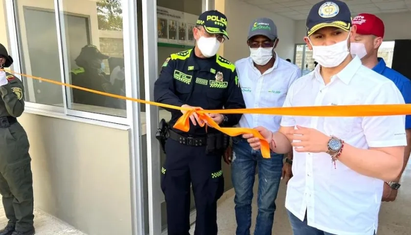 Inauguración de la subestación de Policía.