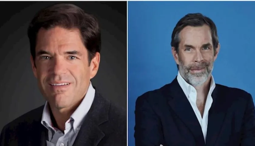 Fotografía divulgada por TelevisaUnivisión donde aparecen el presidente ejecutivo de su Junta Directiva, Alfonso de Angoitia (i), y su director general, Wade Davis (d).