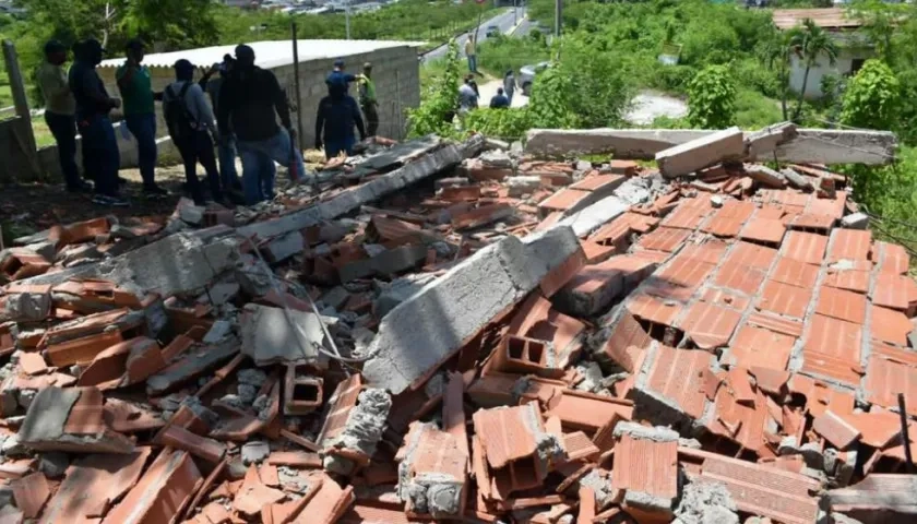 Una de las otras dos viviendas demolidas en Campo Alegre.