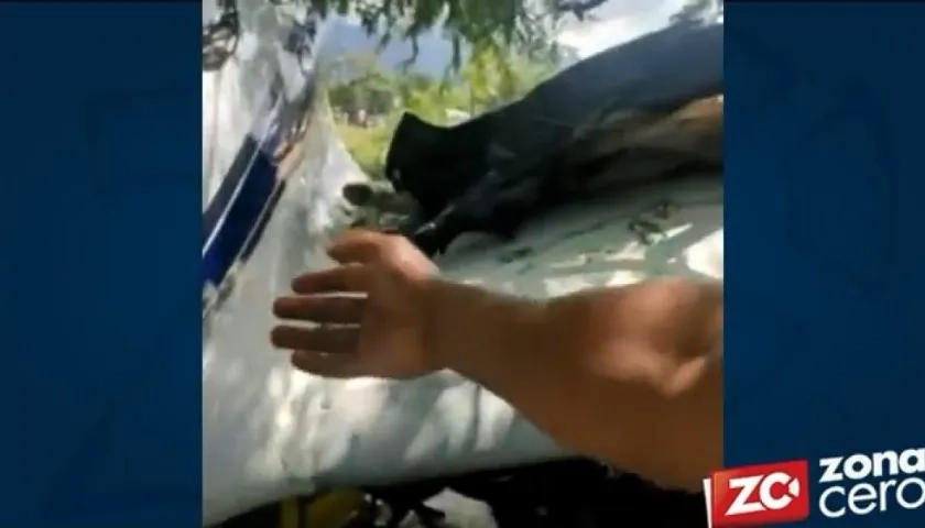 Rescate de pasajeros de avioneta accidentada.