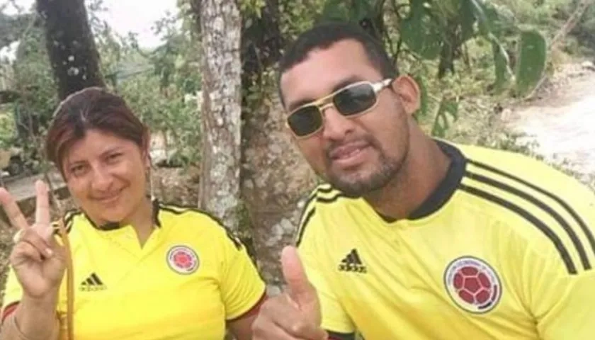 Sócrates Sevillano junto con su esposa.