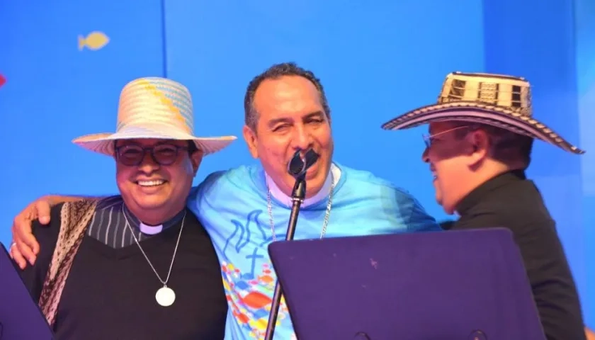 El Arzobispo Pablos Salas, durante la jornada.