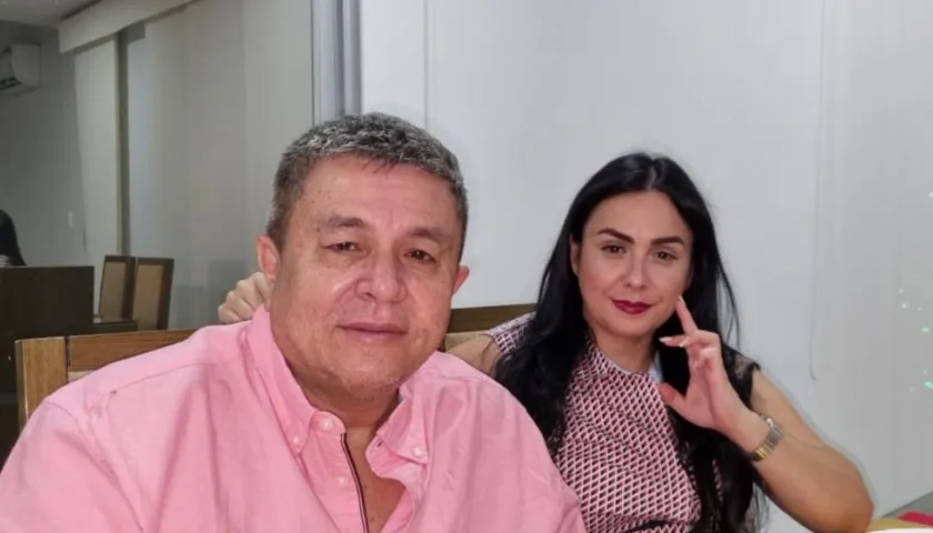 Luis Miguel Ibáñez Galvis y su esposa Rosmery Wehedeking.