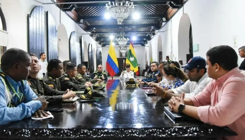 Consejo de seguridad en Cartagena sobre nuevas medidas en la ciudad.