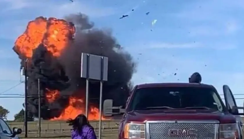 Minutos después del choque de los dos aviones en el Aeropuerto Ejecutivo de Dallas.