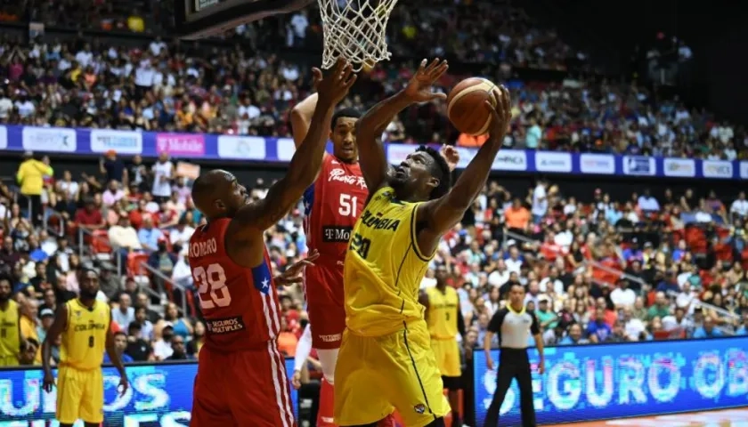 Acción del juego entre Colombia y Puerto Rico. 