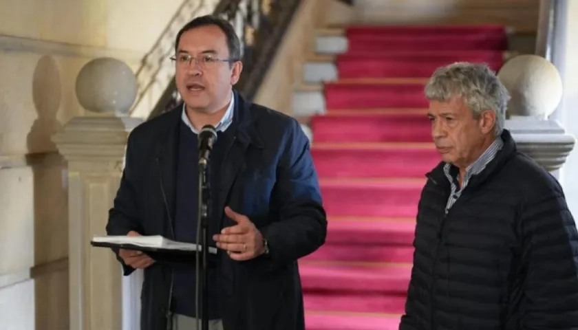 Ministro Alfonso Prada, hace el anuncio.