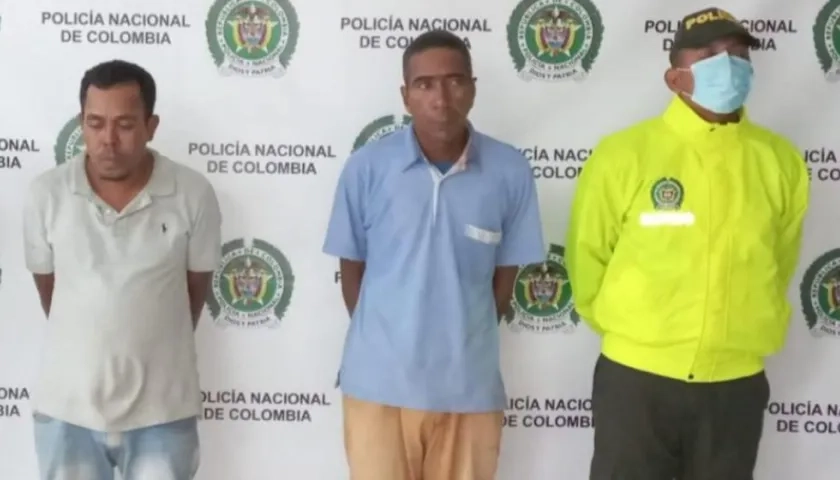 Néstor David Salcedo Vélez, alías Néstor y a Deivys José Angulo Vargas, alías El Viejo.