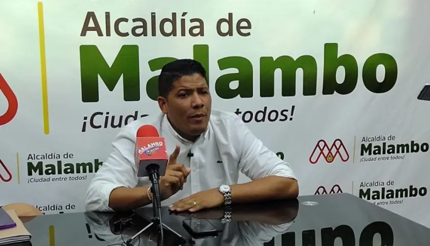 El alcalde de Malambo, Rumenigge Monsalve.