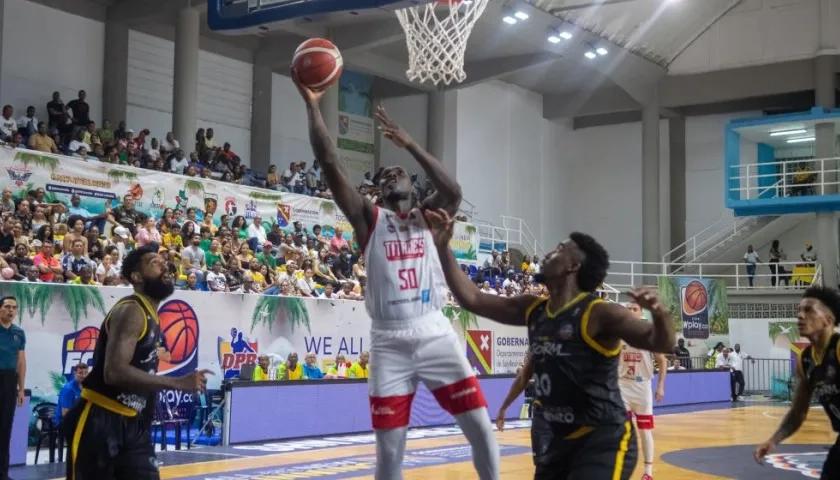 Titanes ganó los dos primeros juegos de la serie en San Andrés.