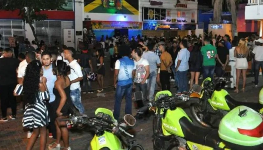 La medida cobija entre otros, bares y discotecas de Cartagena.