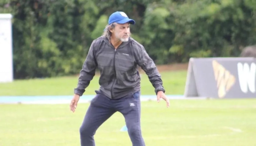 Leonel Álvarez, ahora DT del Cienciano de Perú.