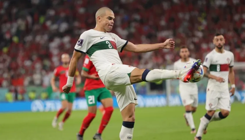 Pepe, veterano defensa central de Portugal.