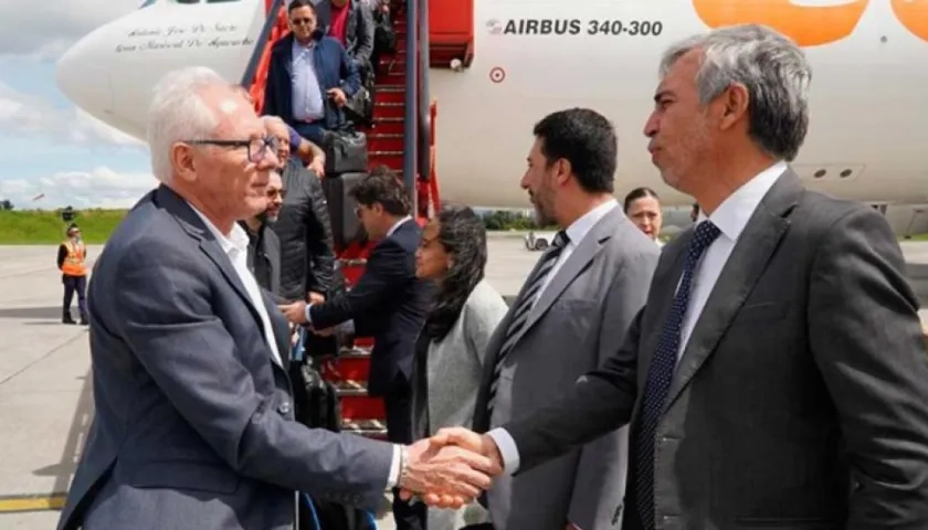 Llegada al país de la delegación venezolana.