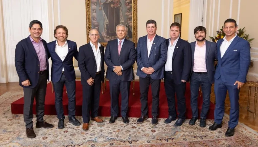 Reunión de Duque con Pumarejo y demás autoridades.