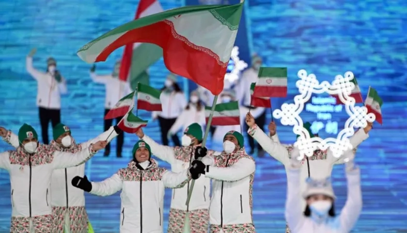 Hossein Saveh Shemshaki, abanderado iraní. 