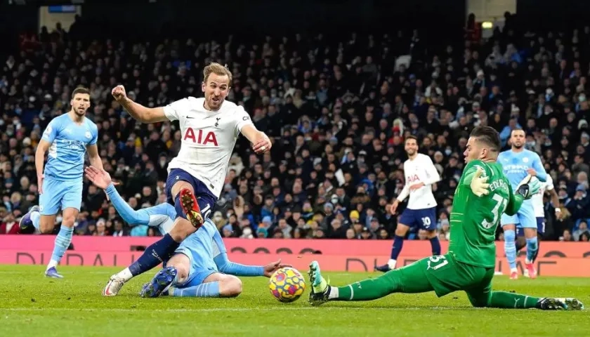 Harry Kane en acción de partido. 