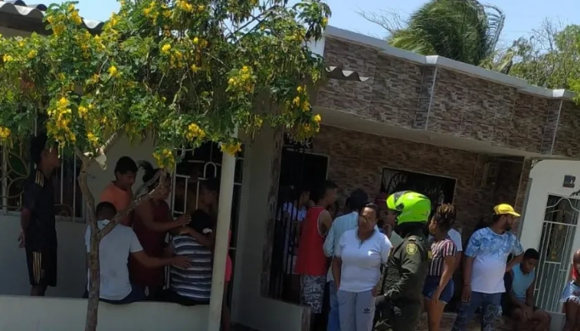 Lugar donde fue asesinado un hombre en el Por Fin.
