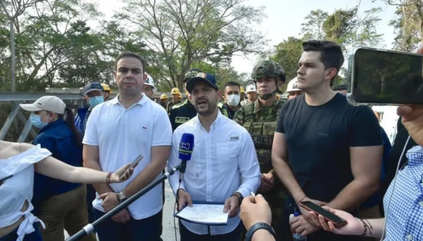 Anuncio de recompensas tras consejo de seguridad.