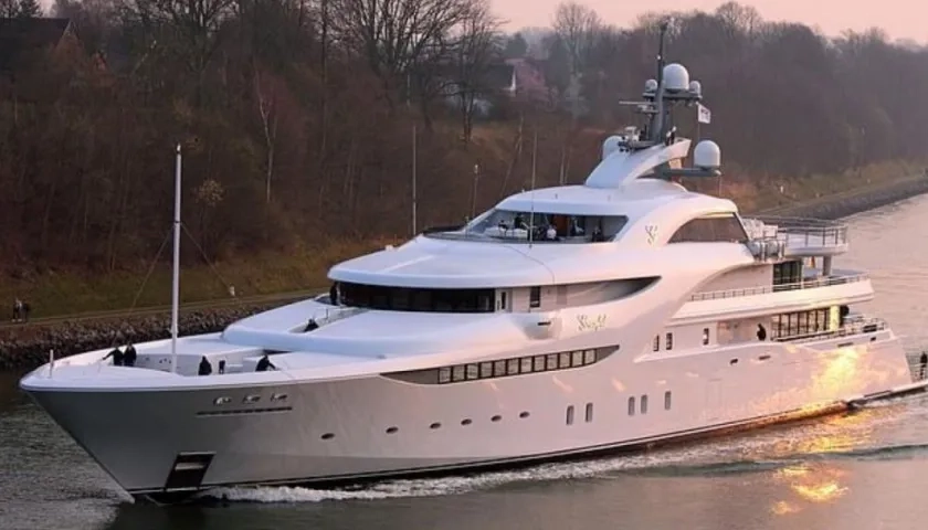 Anonymous hackeó el yate lujoso de Vladímir Putin, llamado "Graceful".