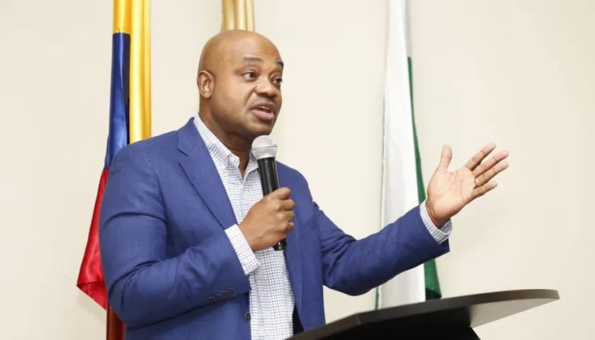 Luis Gilberto Murillo es la fórmula de vicepresidencial de Sergio Fajardo.