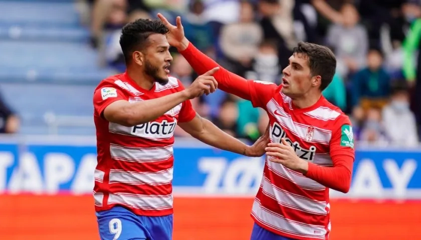 Luis Suárez celebra el gol de la victoria. 