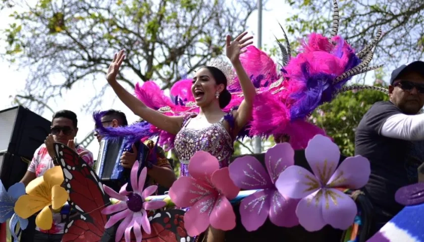 Paula Sarmiento, Reina del Carnaval de la 44.