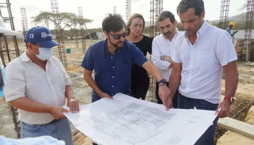 El Alcalde en la inspección de las obras en el Centro de Atención Animal.