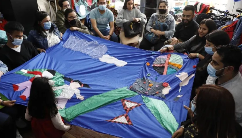 Novena edición del Mercadillo por la Paz, en conmemoración del Día de la Memoria y Solidaridad con las Víctimas.