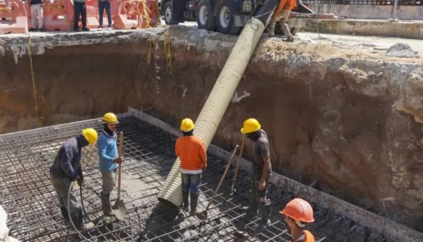 Obras de canalización del Arroyo La Felicidad
