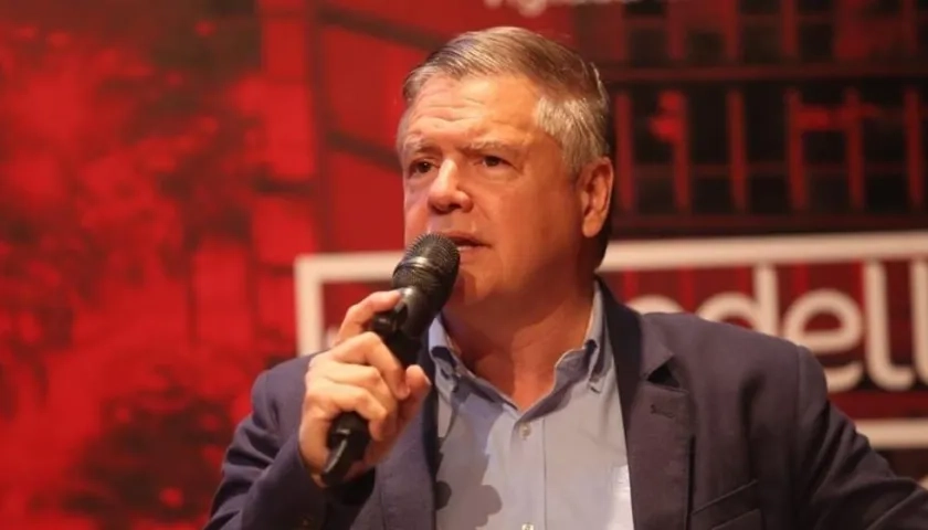 Juan Carlos Vélez Uribe.