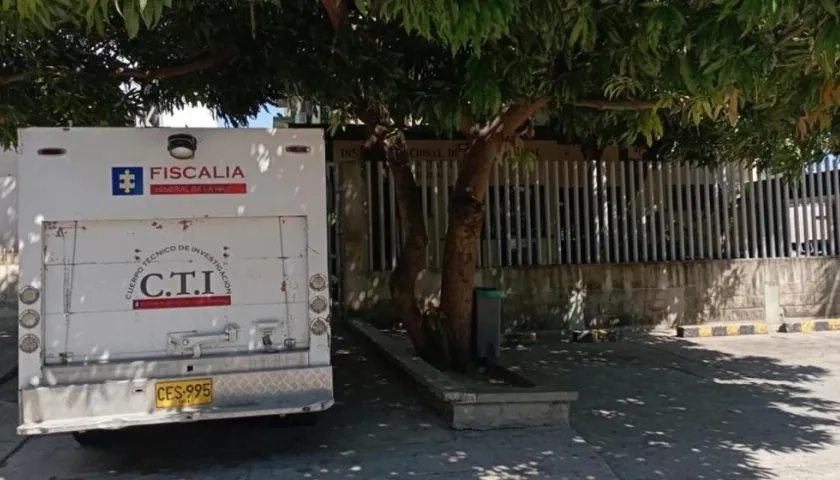 El cuerpo de la mujer fue llevada a Medicina Legal. 