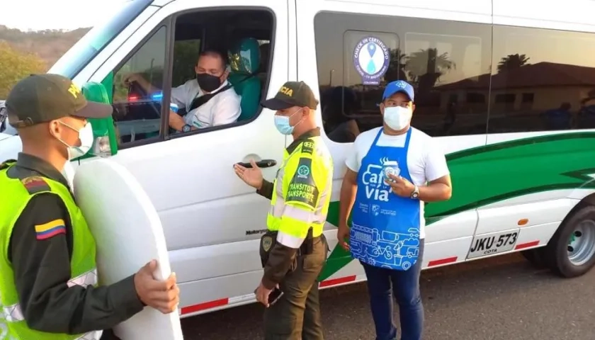 Operativo conjunto del Tránsito del Atlántico y la Policía de Carreteras.