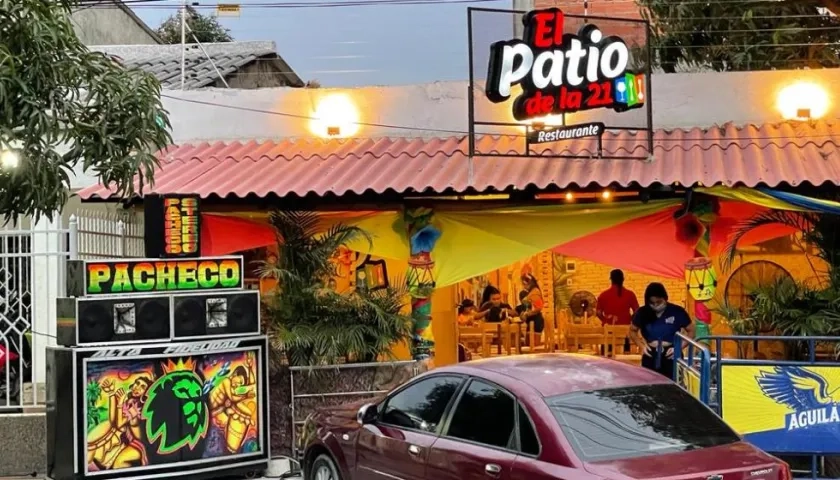 Fachada de El Patio de la 21.