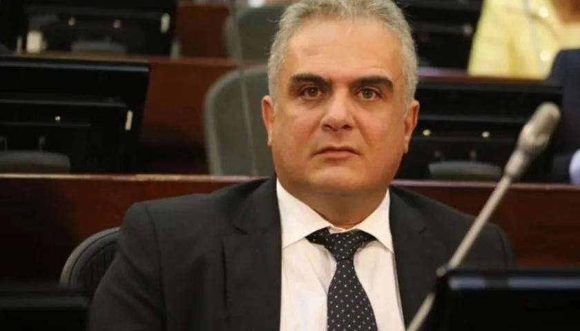 Johnny Besaile, senador cordobés.