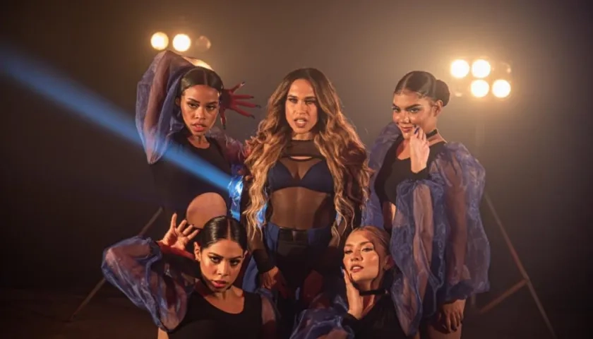 La artista barranquillera Savanha (centro).