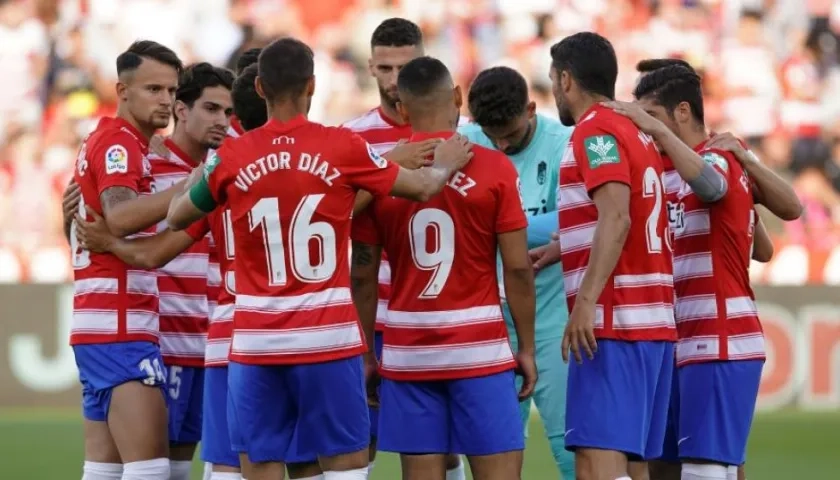 Luis Suárez fue titular en el conjunto español. 