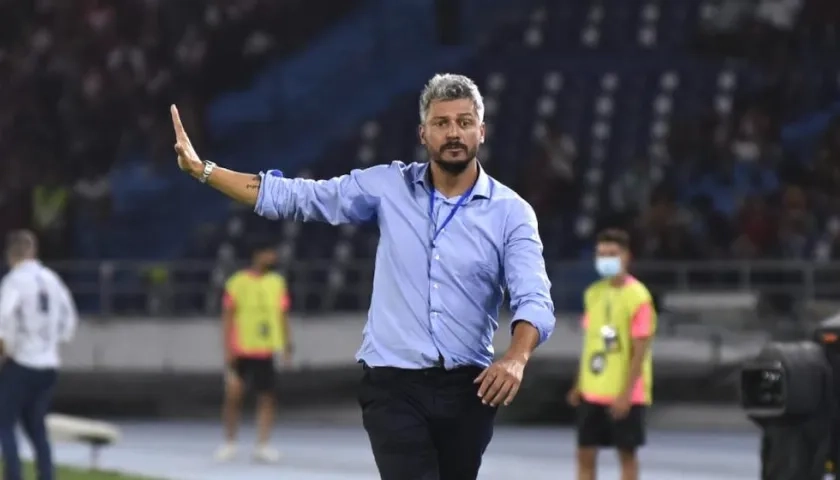 Gustavo Munua, DT de Unión de Santa Fe de Argentina.