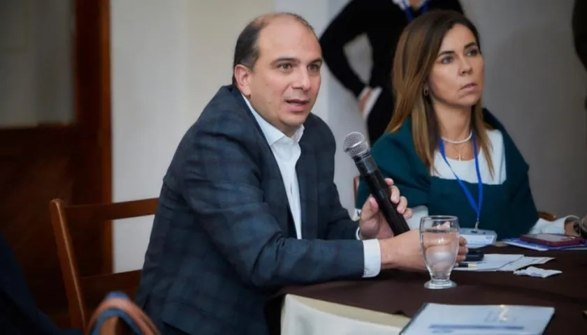 Carlos Camargo, Defensor del Pueblo.